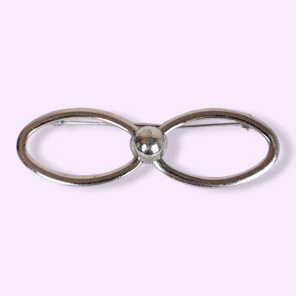 Jewelry - (2/$20) V. Silver Bow Cut Out Brooch